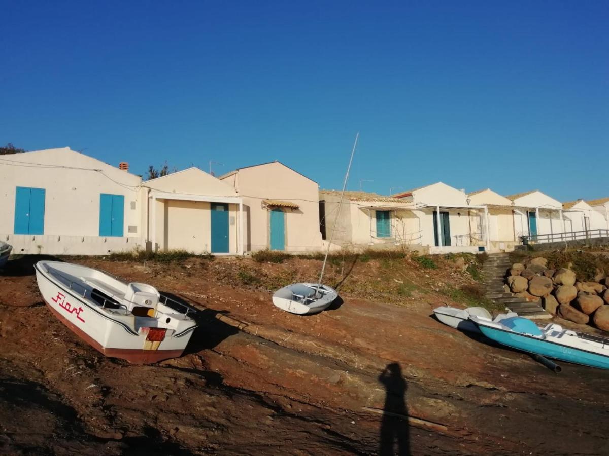 La Trinacria Di Capo Passero Portopalo Di Capo Passero Bagian luar foto